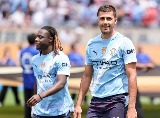 队报:大闹伯纳乌已40天 纳赛尔与莱昂纳多仍未受罚 队报:大闹伯纳乌已40天 纳赛尔与莱昂纳多仍未受罚